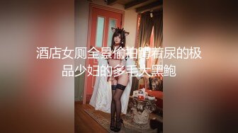 海边浴场简易换衣间偷窥二个漂亮美女换衣全过程