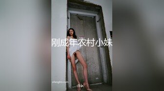 女朋友用跳蛋达到高潮