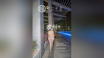 与成年可爱女人的粘稠性爱