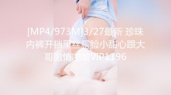 一大早大屌洋腸男友.就叫華裔大奶女友幫他口交被射滿臉