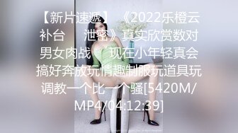 我的骚老婆嫌我一个JJ不够用