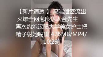 长发纯纯小美女技术真不错 翘着屁股坐上去深入滋味美妙忍不住射了