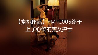 STP17898 4P名场面，猛男大战3个妹子，坐沙发上一个个轮流来，把甜美的那个美女抱起来操，旁边一个漂亮的妹子惊呆偷笑