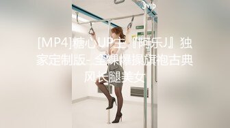 【168CM顶级蜜桃臀小女友】纤细美腿非常骚，深喉舔屌活一级棒，鞋子也不脱怼着骚穴猛操，妹搞几下流出白浆，大美臀骑乘