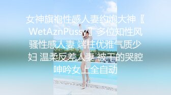 骚逼女友~晚上下班回来，像着了魔一样~衣服来不及脱，扑上来捉住我的鸡儿使劲在这里吃又舔~看她吃的骚劲~心里特刺激过瘾！！