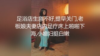 【绿帽狂喜】推特万粉绿帽淫妻「烤肉爸爸」付费资源 黑丝淫妻战单男自己在旁边沙发一边撸管一边拍摄