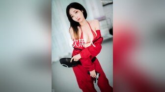 商场女厕高清近距离偷窥背包少妇的多毛小黑鲍