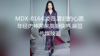 这么漂亮的长腿学生妹女朋友，让她穿上JK制服，画面有多美